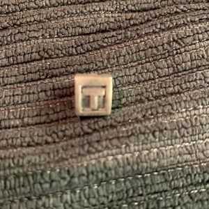 Pandora charm “T”